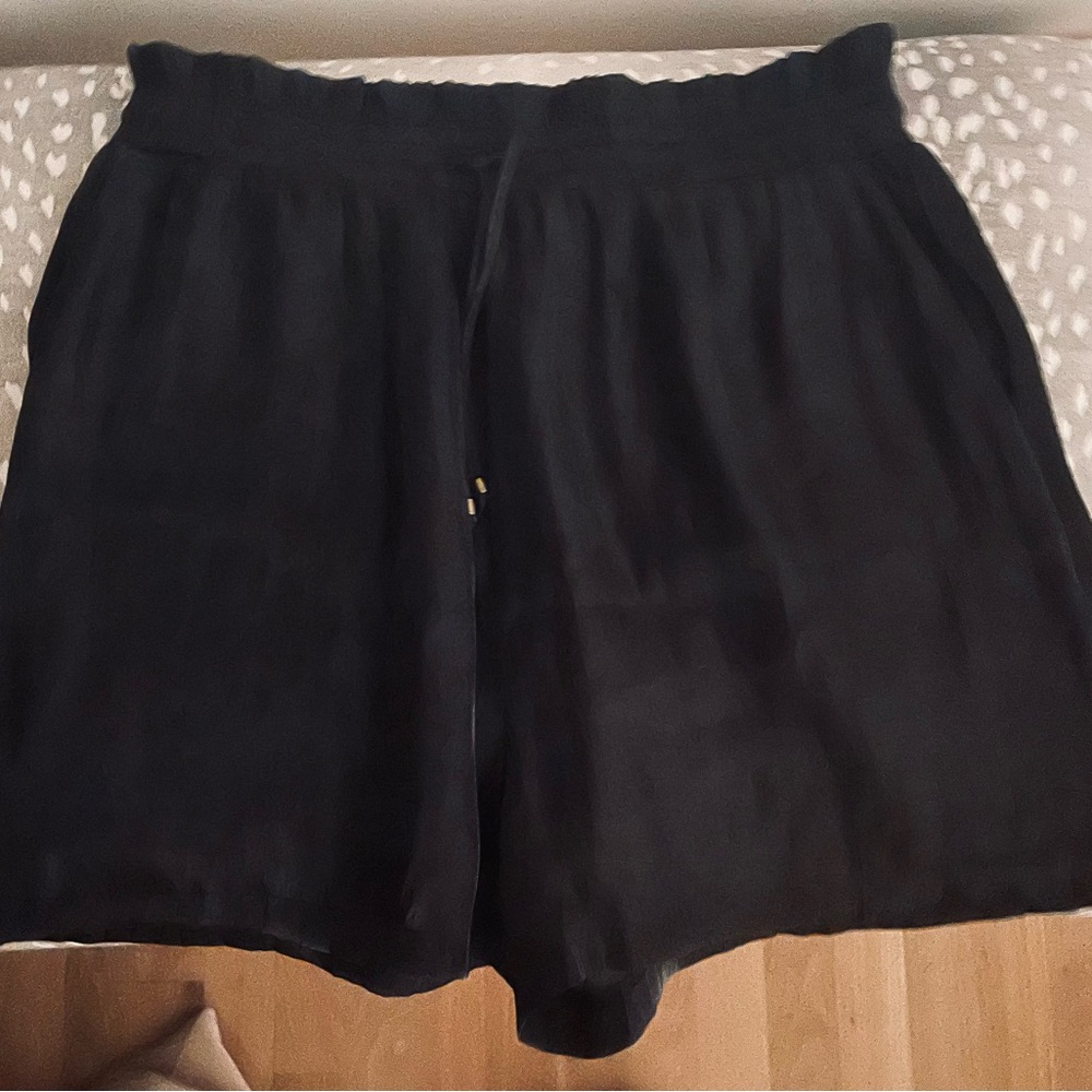 Black/NWOT/Glam brand/ladies shimmer shorts$15/SizeL/drawstring waist/lined - Picture 2 of 6